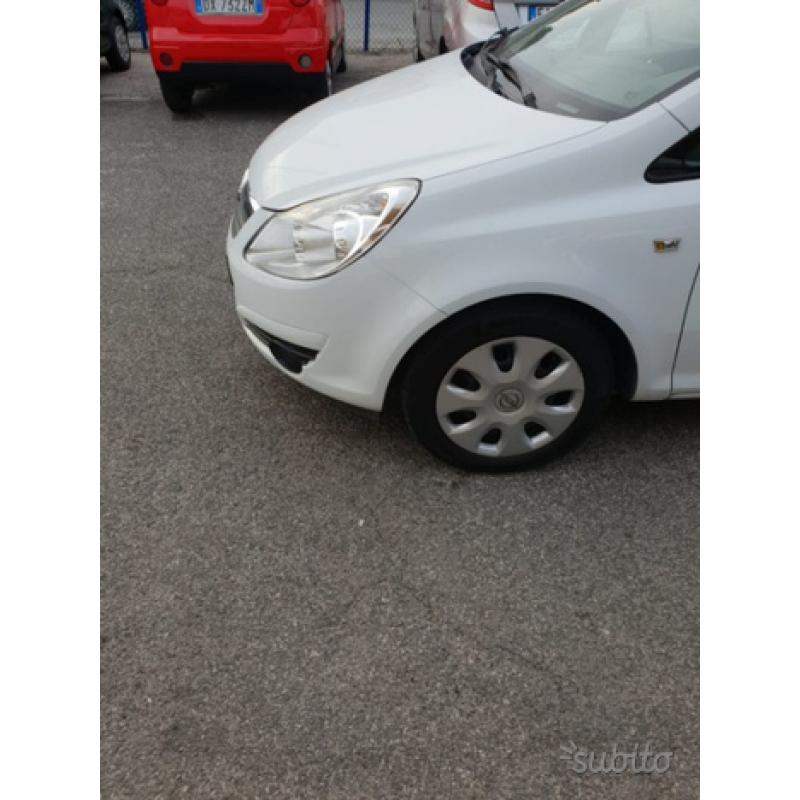 OPEL Corsa 1.2 80CV 5 porte GPL-TECH Club