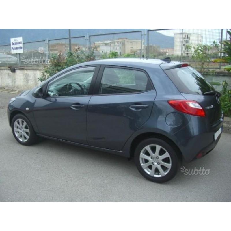 MAZDA Mazda2 1.3 - 2010