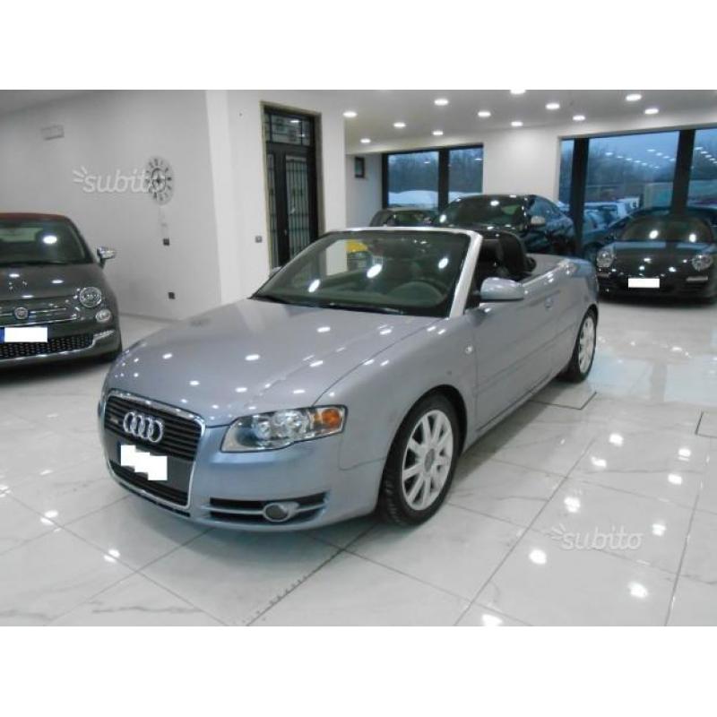 Audi A4 Cabriolet 2.0 TDI S. LINE ( NAVIGATORE )