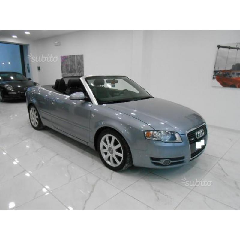 Audi A4 Cabriolet 2.0 TDI S. LINE ( NAVIGATORE )