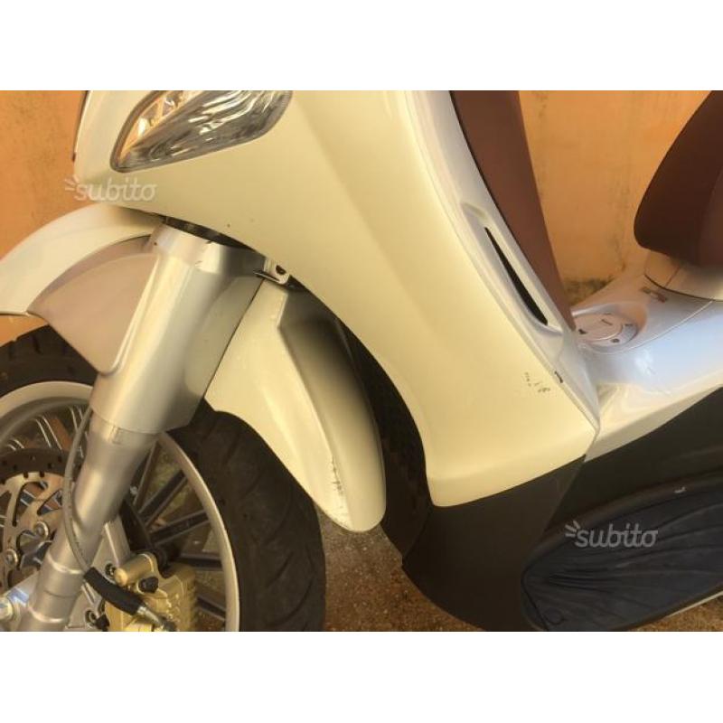 Piaggio Beverly 300