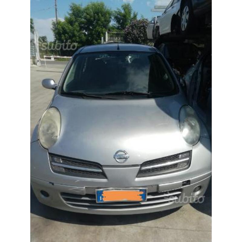 Nissan micra per ricambi